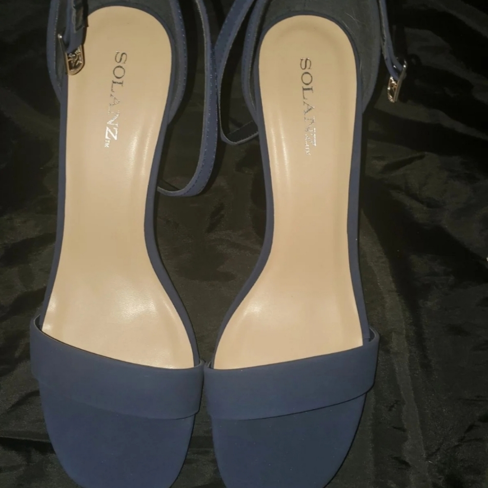 Size 10 blue heels